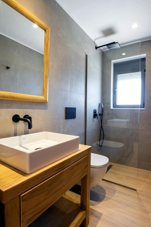 Cato Agro 5, Seafront Villa With Private Pool Afiartis Dış mekan fotoğraf